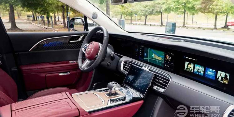 Hongchi E-HS9 nümayişi; Çin lüks avtomobili BMW-yə qarşı