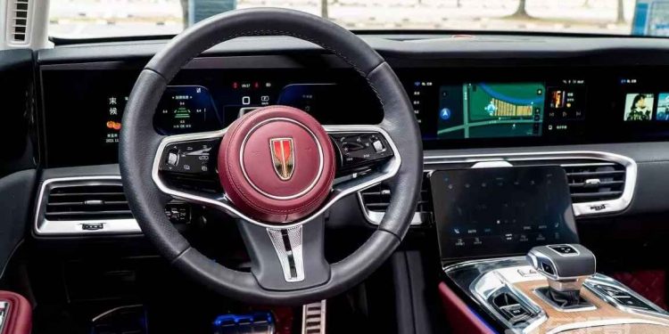 Hongchi E-HS9 nümayişi; Çin lüks avtomobili BMW-yə qarşı