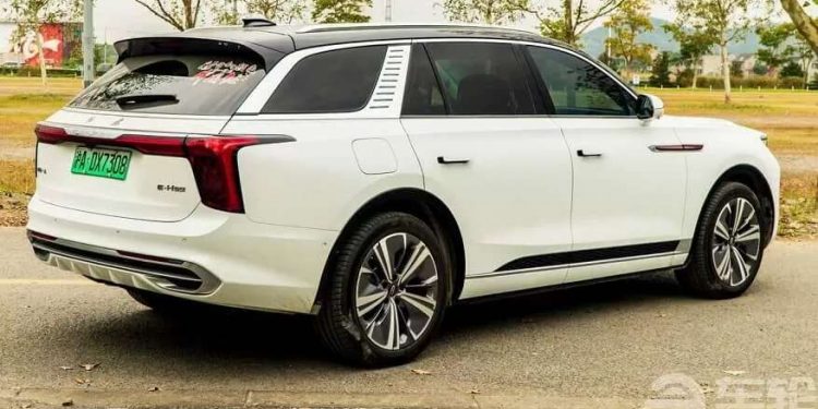 Hongchi E-HS9 nümayişi; Çin lüks avtomobili BMW-yə qarşı
