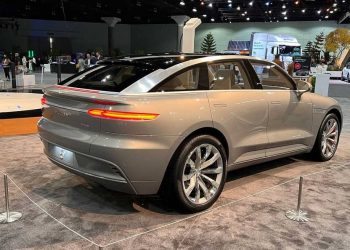 Mullen Five elektrik krossoveri Tesla ilə rəqabət aparmaq üçün ABŞ-da doğuldu
