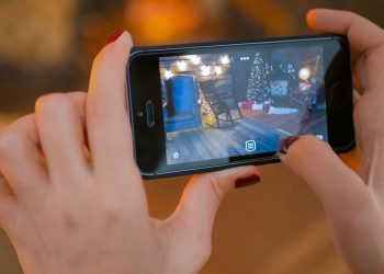 Artırılmış reallığın tətbiqləri hansılardır AR Zone proqramı nədir