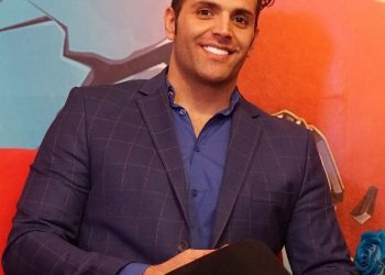 The concerts of Ali Tajdary , a famous Iranian champion and artist, for cancerous children