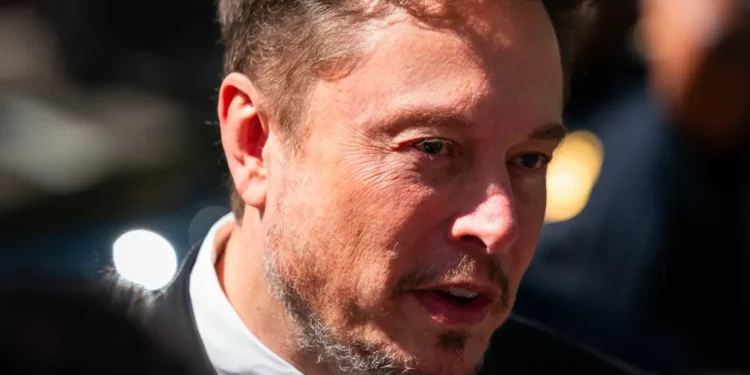 Elon Musk Apple şirkətinin baş direktoru olmaq istəyirdi!