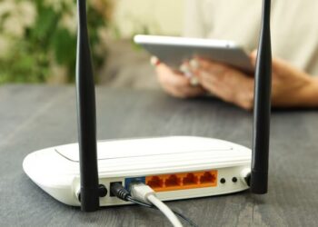 Azərbaycanda 3 milyona yaxın təsərrüfatın genişzolaqlı internetə çıxışı var