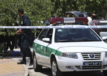 İranda polis idarəsinə silahlı hücum olub