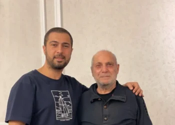 Namiq Qaraçuxurlu 83 yaşlı atası ilə