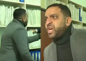 Ev tikib, kirayədən qurtulmaq istəyən azərbaycanlı aktyor 18 500 AZN-dən oldu