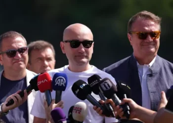 "Beşiktaş"da bir nömrəli şəxs istefa verdi