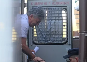 Keçmiş vəkil Elman Paşayev dələduzluqda təqsirini etiraf etməyib