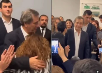 Milli Konservatoriyanın sabiq rektoru Siyavuş Kərimi tələbələri ilə belə sağollaşdı