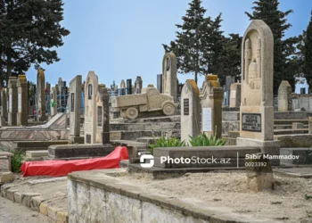 Ailə faciəsi: Ərini ölüm yatağında görən qadın intihar etdi – Eyni gündə dəfn edildilər