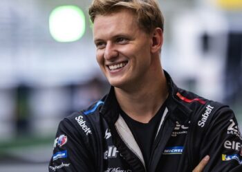 Mixael Şumaxerin oğlu "Mercedes"lə yollarını ayırıb