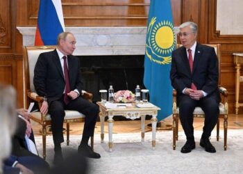 Putin Tokayevlə Çinə neft və qaz nəqlinin yeni marşrutlarının yaradılmasını müzakirə edib