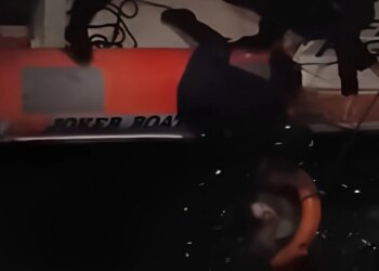 Bulvarda dənizdə batan gənc xilas edildi