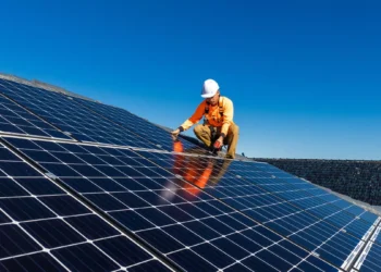 Meta Günəş İnvestisiyasında Rekord - 12 Qiqavatlıq Gələcək Planı!