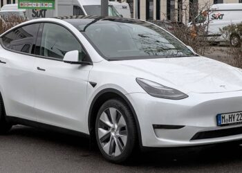 Tesla-nın Avtonom Taksi Xidməti, İddialar və Reallıqlar