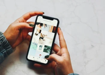 Apple iPhone və iPad-dəki kritik zəifliyi düzəltdi