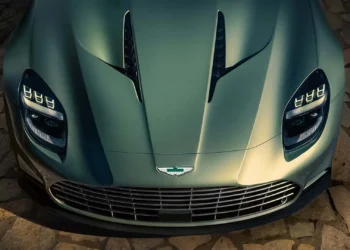 Aston Martin Vanquish Volante 2026, Güc və Zərifliyin Zirvəsi + Şəkilləri