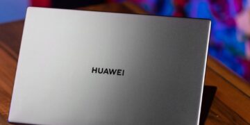 Huawei, ilk süni intellektli noutbukunu təqdim etməyə hazırlaşır