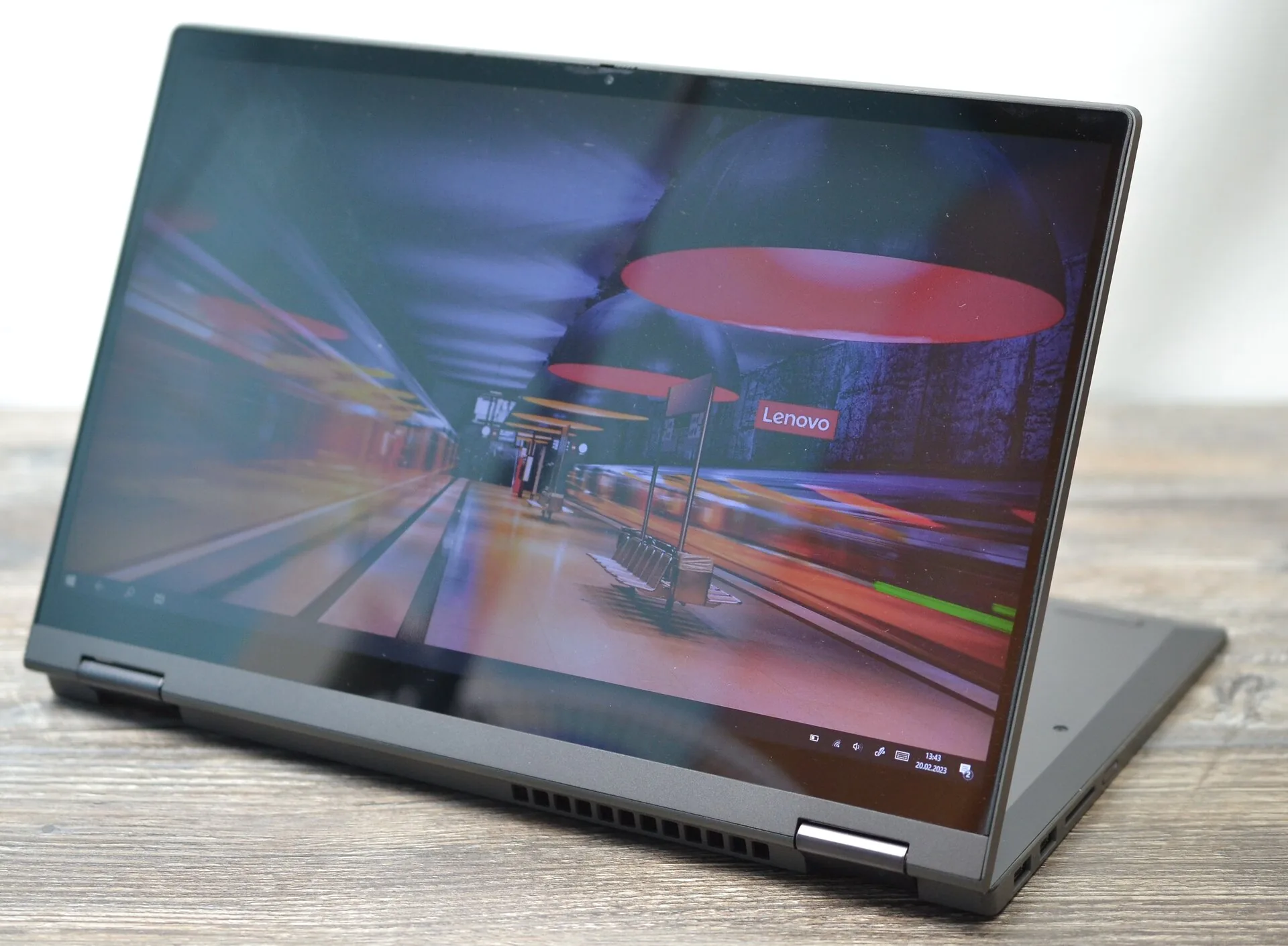 Lenovo IdeaPad Flex 5 – Keyfiyyət və Qiymətin Mükəmməl Tarazlığı