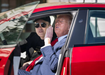 Tesla üçün Tarif Hədiyyəsi Rəqiblər Üçün Böyük Çətinlik