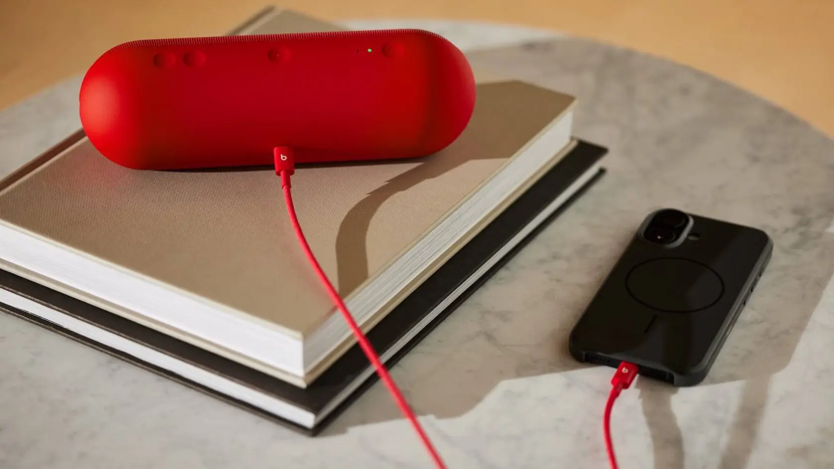 Apple Beats Yeni Kabel Dizaynı ilə Gəlir