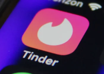 Tinder-də Yeni "İkiqat Görüş" Xidməti Gəncləri Cəlb Edir