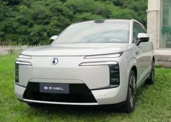 BYD Denza N8L Yeni Lüks 3-sıra SUV