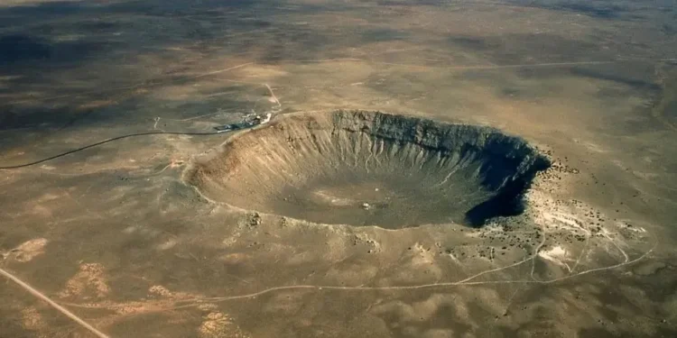 Silvərpit krateri asteroid zərbəsi ilə yaranıb