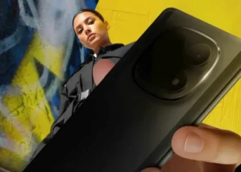 Poco M8 5G Böyük Batareya və Qeyri-adi Dizaynla Sizi Şok Edəcək!