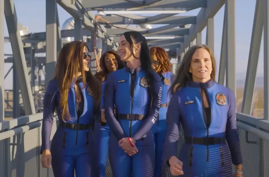 Blue Origin turizm uçuşları dayandırıldı Ay missiyasına fokuslanır