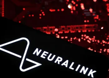 Neuralink-in kütləvi istehsalı 2026-da başlayır