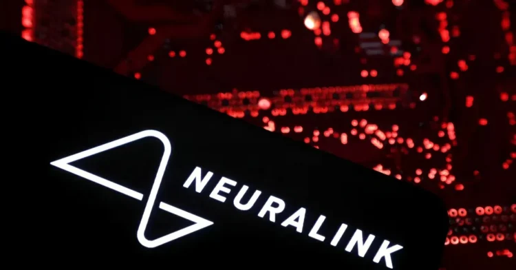 Neuralink-in kütləvi istehsalı 2026-da başlayır